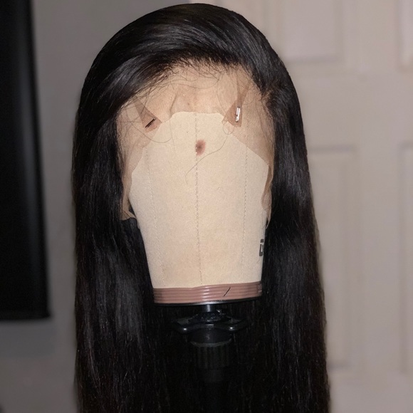 Frontal Wig - Picture 4 of 5